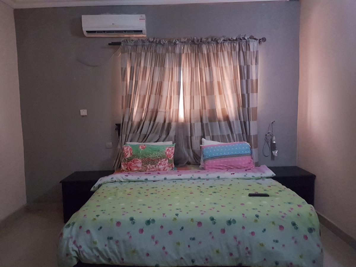 Grand Bank Link Hotel Otta Екстериор снимка