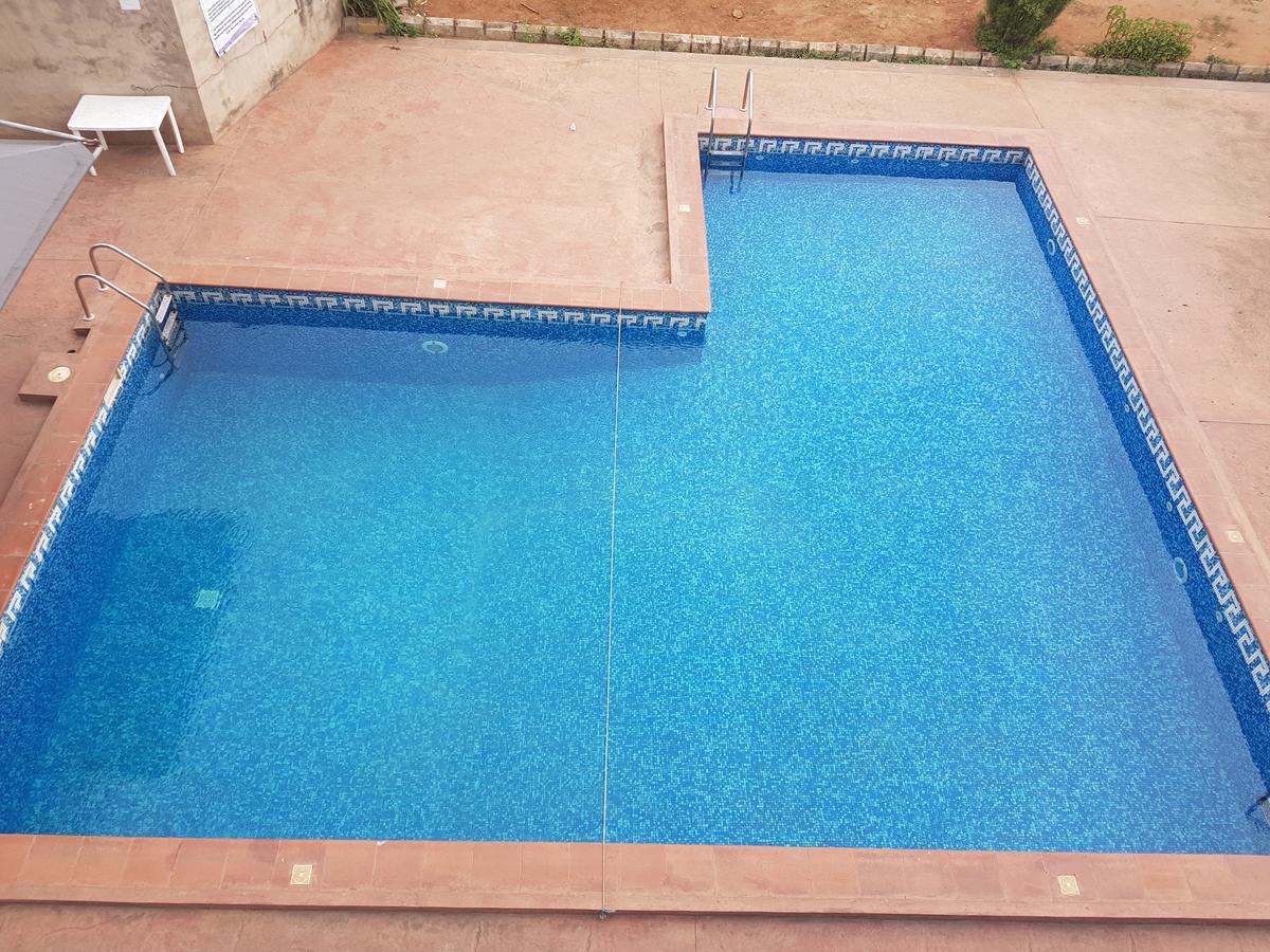 Grand Bank Link Hotel Otta Екстериор снимка