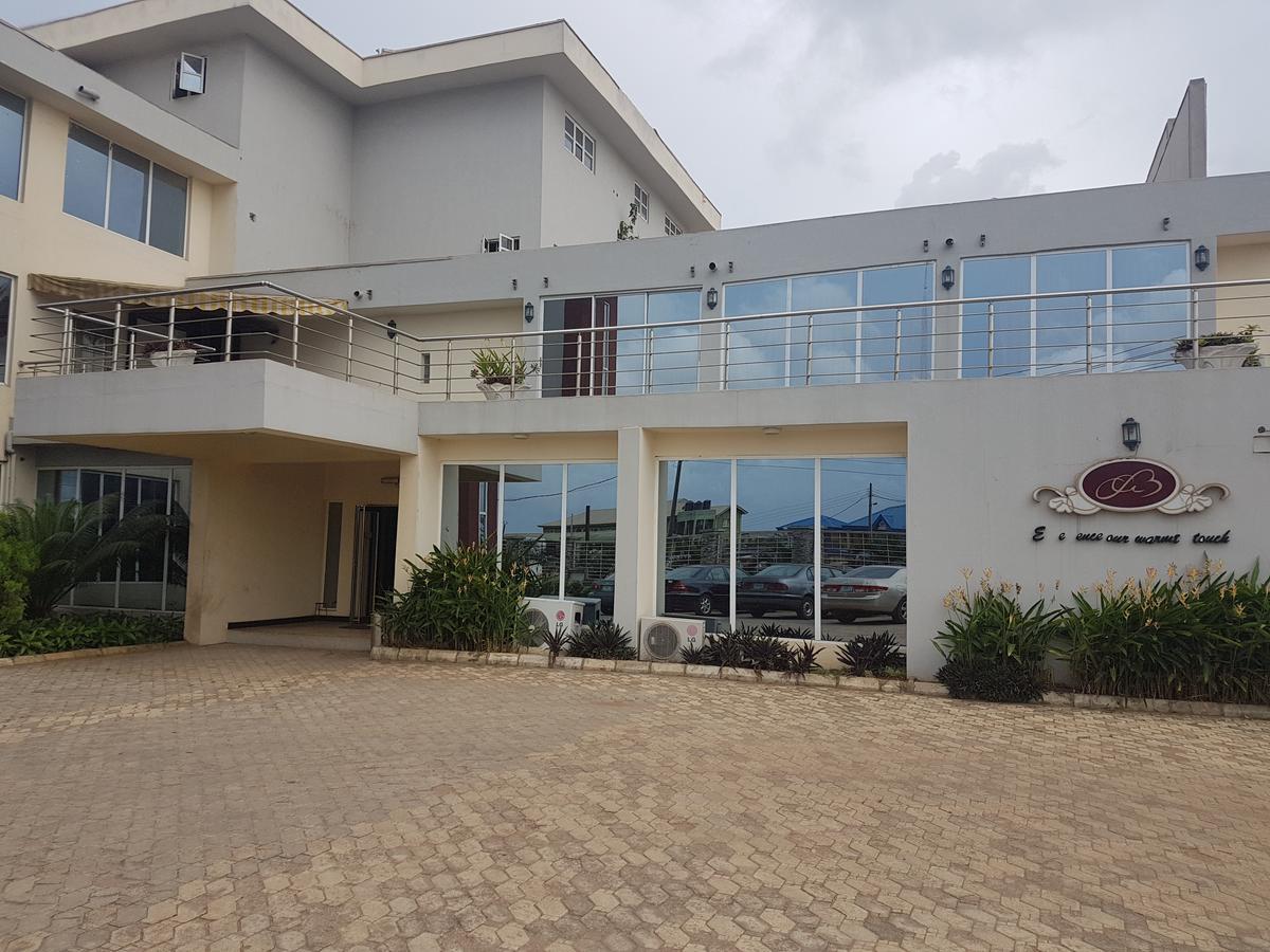 Grand Bank Link Hotel Otta Екстериор снимка